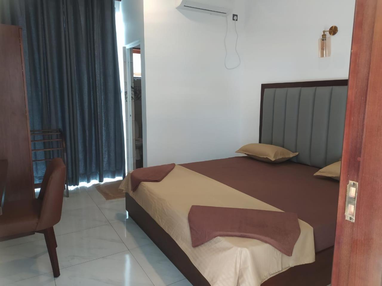 Hansa Surf Hotel Hikkaduwa Exterior foto