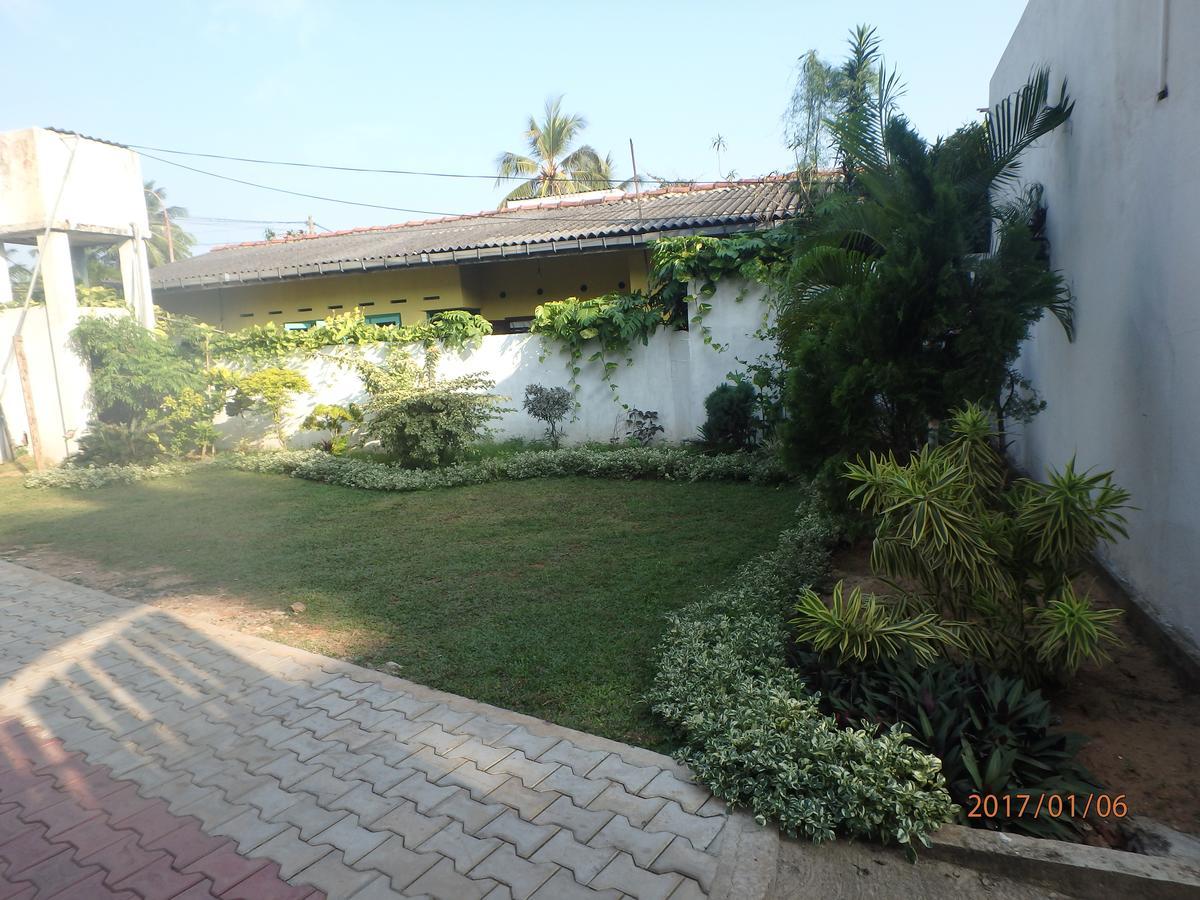 Hansa Surf Hotel Hikkaduwa Exterior foto